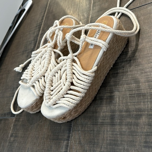 BELLAMICA BRAIDED SUMMER SANDALS SIZE 8 (38) - Picture 8 of 17